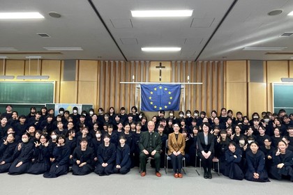 マリエタ・アラバジエヴァ大使は「EUがあなたの学校にやってくる」プロジェクトに参加